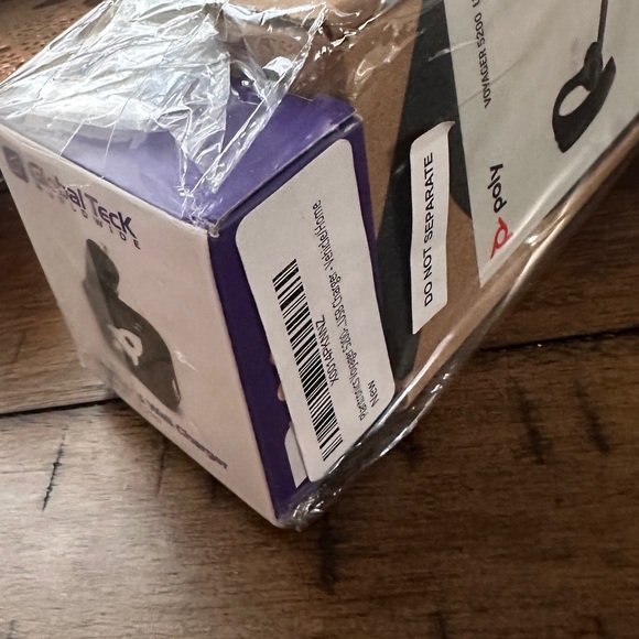 COPY - Poly Voyager 5200 UC Wireless Headset & Charging Case - Picture 4 of 4